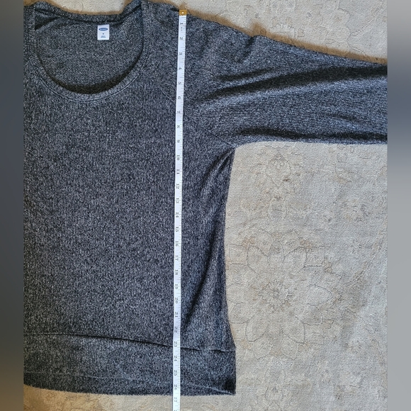 Old Navy SOFT & Comfy Lightweight Gray Sweater Medium - Picture 11 of 11